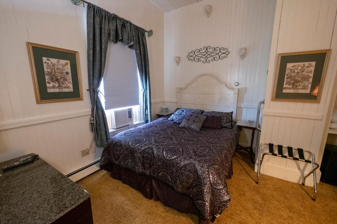 Grand Victorian Inn Bethel Exterior photo